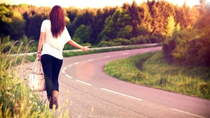 Crimele din Caracal scot la iveală o poveste șocantă. Ce a pățit Lavinia, în timp ce făcea naveta spre școală: "Șoferul a început să mă pipăie"
