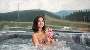 (P) Jacuzzi interior sau exterior? Cum alegi varianta potrivită