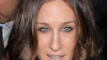 Sarah Jessica Parker si-a scos alunita de pe barbie
