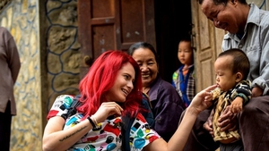 Raluka, fotografiată complet dezbracată! Poza cu câștigătoarea de la Asia Express! Da, e chiar ea
