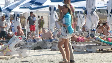 Multe liceence o sa verse lacrimi amare cand vor vedea imaginile astea! Cu ce BOMBA SEXY s-a cuplat idolul adolescentelor