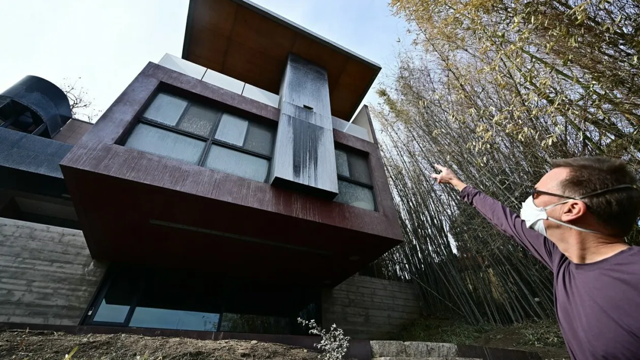 Din ce este făcută casa care nu a ars în incendiile din Los Angeles. Ce au pus arhitecții pe pereți