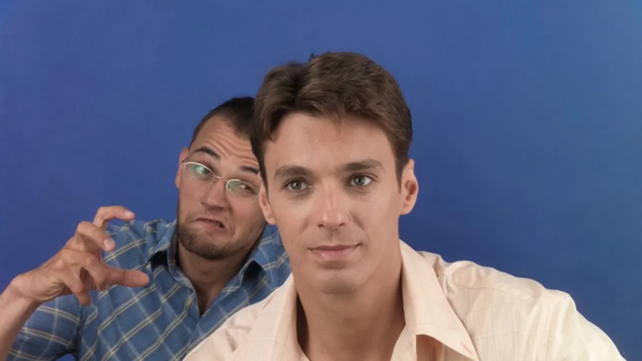 Radu Banciu a publicat clipul în care Mircea Badea și Oreste cântă manele!