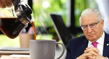 Ce se întâmplă cu creierul tău dacă bei cafea pe stomacul gol, potrivit dr. Vlad Ciurea. Efectele sunt ireversibile