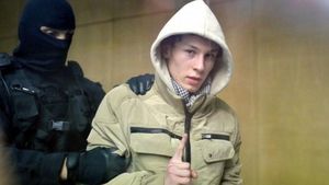  Detalii apocaliptice ies la iveală. Ce au găsit ”mascaţii” în apartamentul teroristului de la Craiova