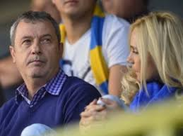 Mircea Rednic, alături de fiica lui, Luana, la un meci