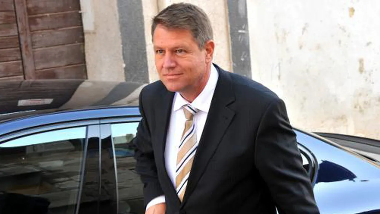 KLAUS IOHANNIS a semnat decretul privind eliminarea a 102 taxe