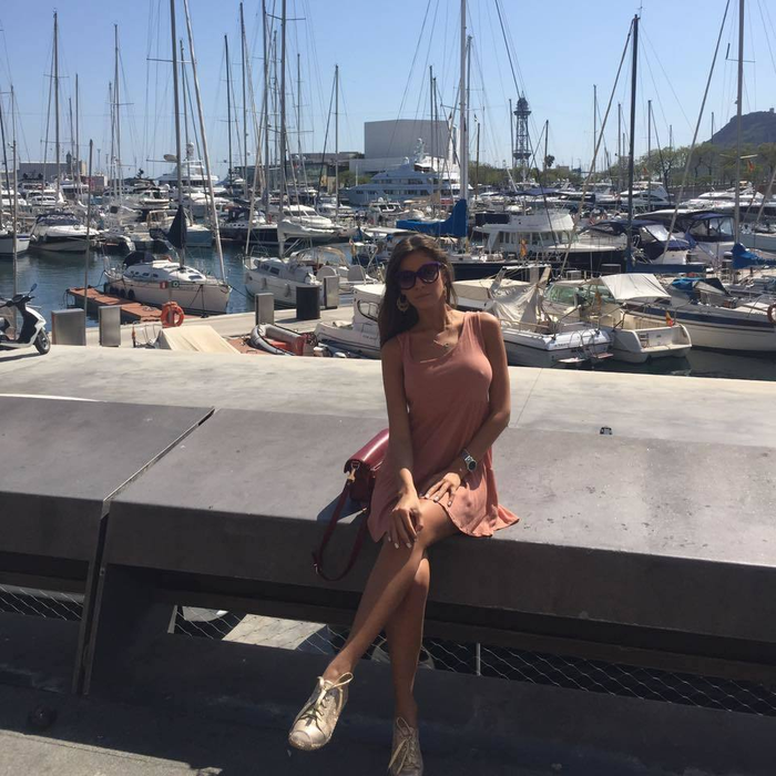 Cristina de la ”Bravo, ai stil!” a pocnit-o rău pe o… ”glumeaţă” ruptă de beată! CANCAN.ro a intrat în posesia unei filmări uluitoare făcute sâmbătă, la LOFT Predeal
