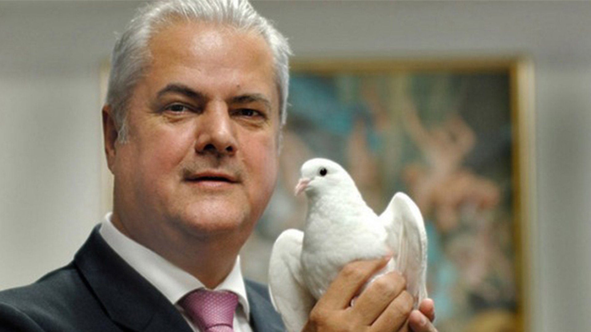 Adrian Nastase s-a intors la vechea lui dragoste! UNDE a fost vazut fostul premier dupa o abesenta foarte lunga!