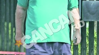 Florin Calinescu isi plange fiul in intimitatea locuintei lui. L-a adus pe Luca acasa