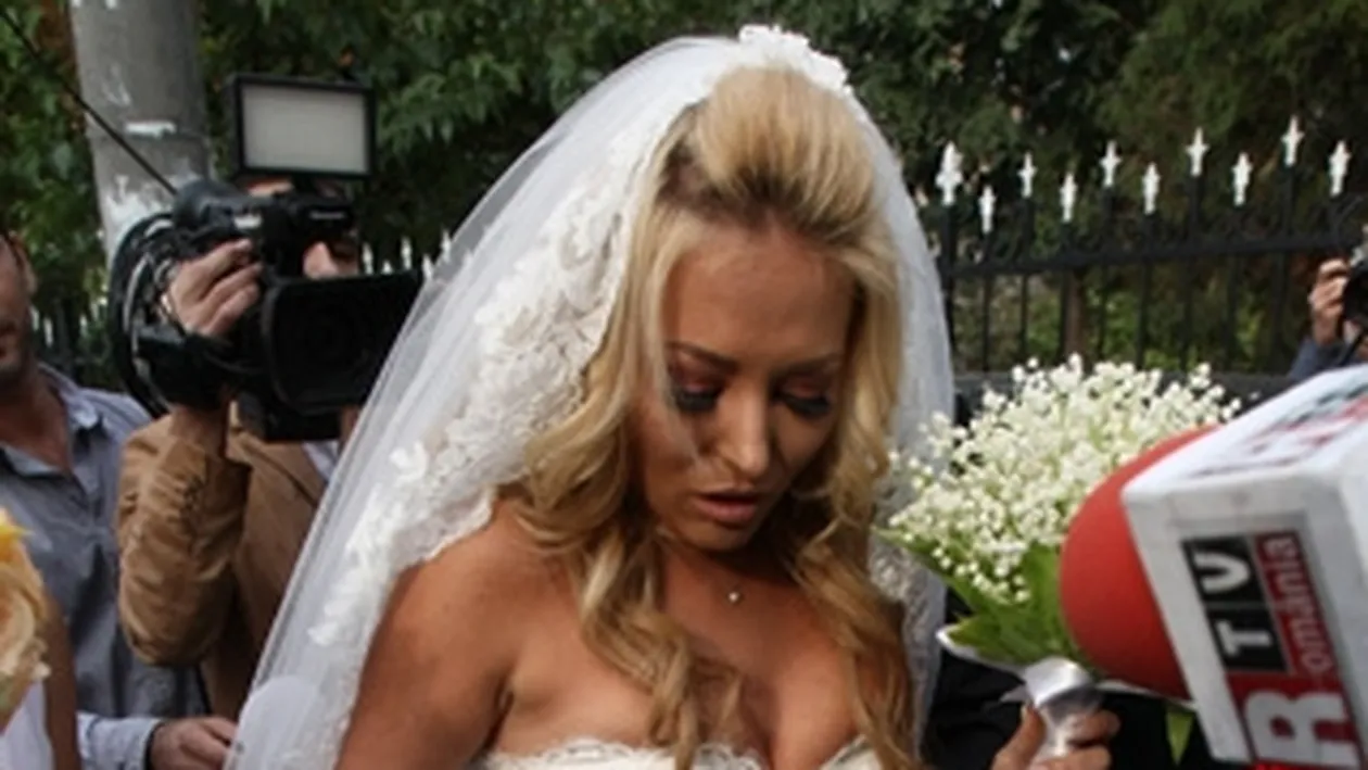 Delia Matache s-a maritat! A ras toata slujba ca sa nu o podideasca lacrimile de emotie