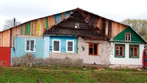 IMAGINI BIZARE cu cele mai "nebunesti" case din Romania. In care din ele ai vrea sa locuiesti?