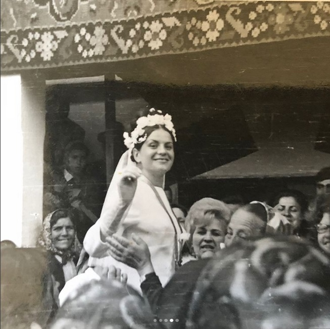 Ce poză și-a pus Anamaria Prodan la profilul ei de pe WhatsApp după moartea mamei sale. Imaginea e extrem de emoționantă