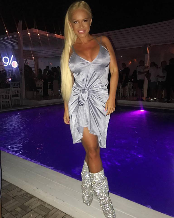 Așa arăta Anda Adam în bikini când era grăsuță. Cum arată acum în costum de baie, după ce a slăbit