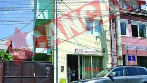 Blocul gemenelor sinucigase a fost parasit