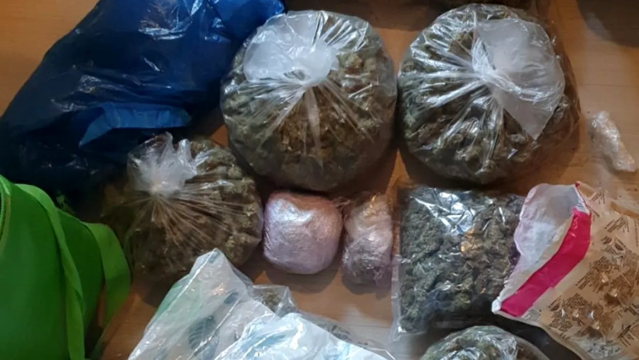 Un traficant de droguri din București a fost prins că livra prin curier substanțele interzise, sub formă de „pizza”