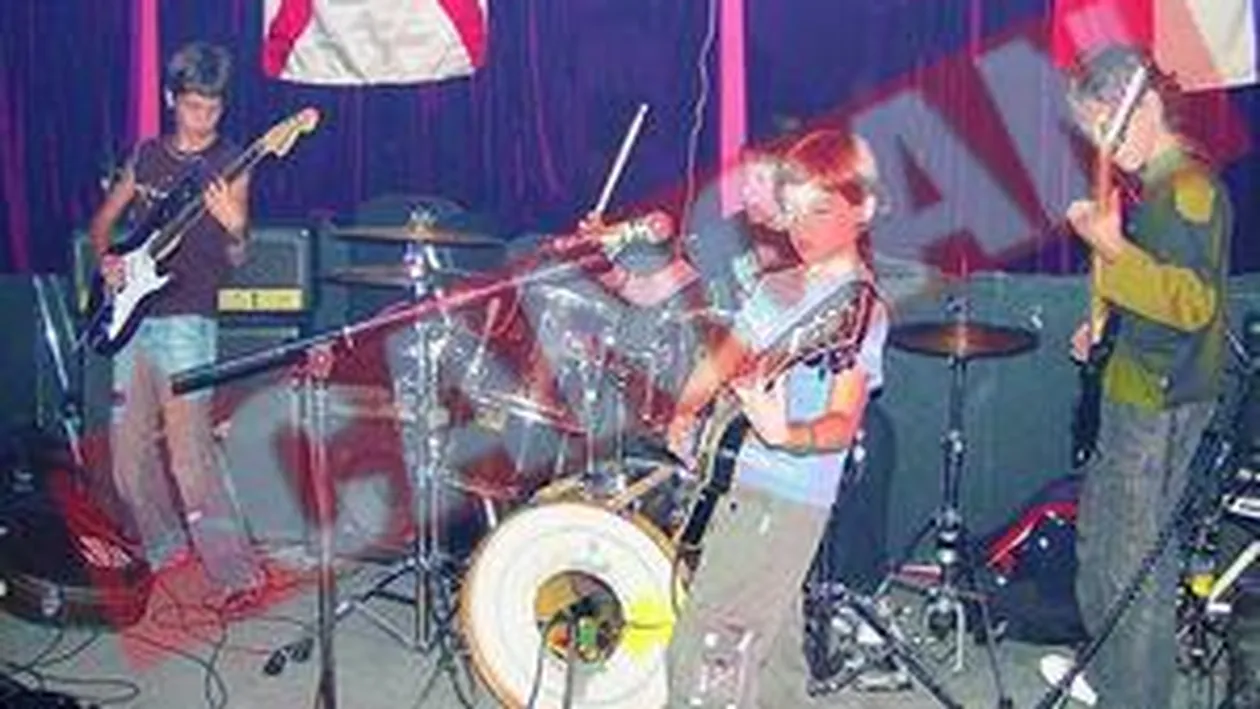 X-plod urca pe scena cu Timpuri Noi