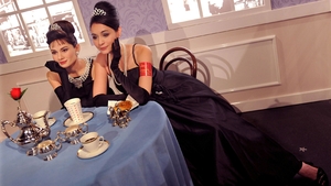 Audrey Hepburn are statuie de ceara la Hong Kong