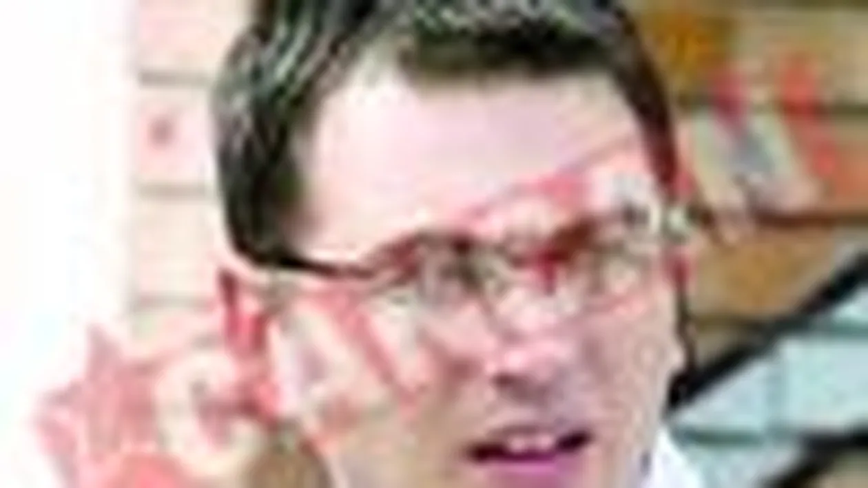 Combinatie cu un tanar avocat