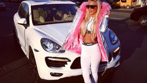 Loredana Chivu, copleşită de blestemul frumuseţii! Blonda e nefericită tare şi spune că banii nu-i aduc fericirea