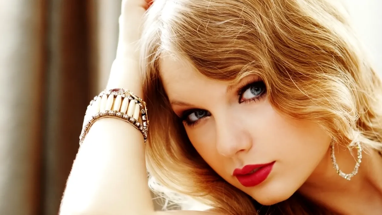 Taylor Swift şi-a reluat viaţa sentimentală! Uite cu cine s-a cuplat frumoasa blondină! Crezi că se potrivesc?