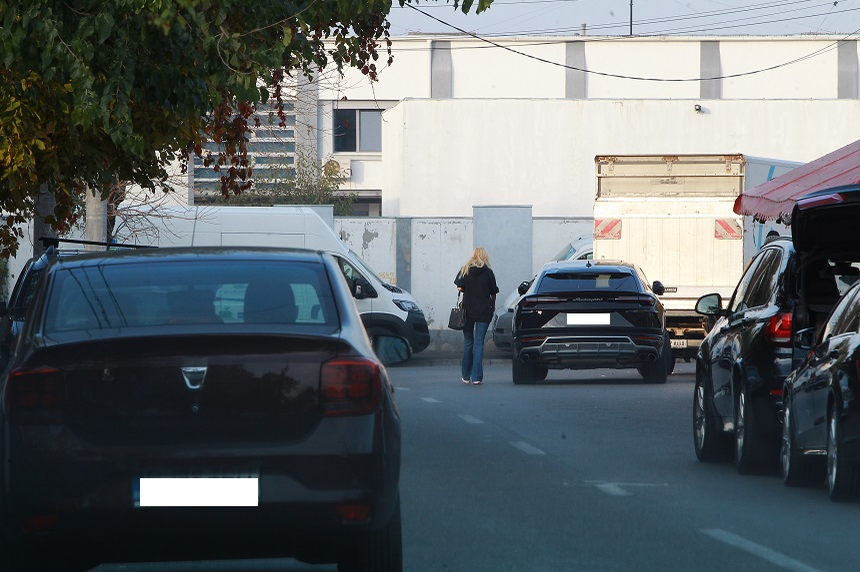 Maya Marcu, o apariție greu de neglijat în Piața Băneasa