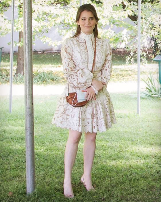 Kira Hagi știe să se îmbrace elegant/ Sursa foto: Instagram