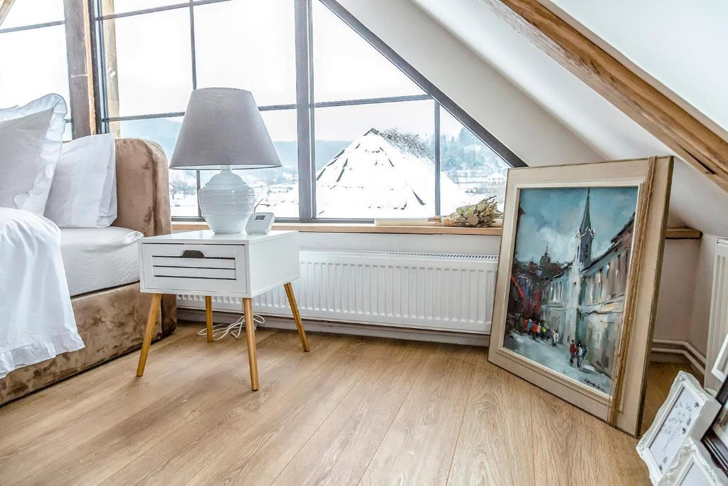 „Casa dintre dealuri”, pensiunea lui Nicolai Tand din Maramureș /Foto: Booking