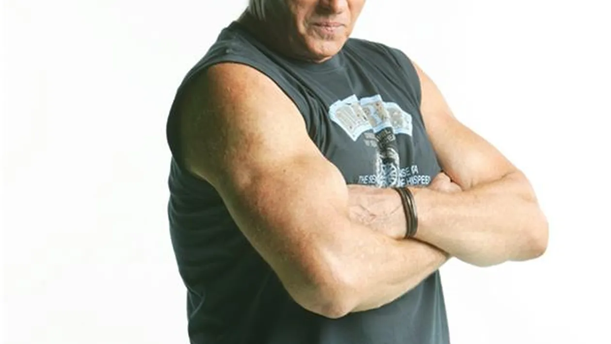 Szobi Cseh are cancer! A fost diagnosticat cu mielom multiplu si tumoare la colana: Ai dureri tati, te dor toate oasele!