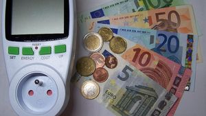 Un român stabilit în Italia, victima unei escrocherii. Bărbatul a avut parte de un șoc atunci când a primit o factură la curent în valoare de 4.000 de euro