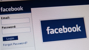 O profesoara si-a batjocorit o eleva pe Facebook