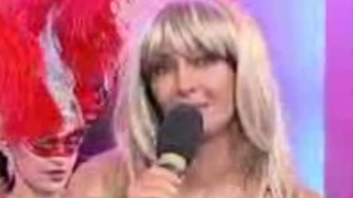 VIDEO Si-a schimbat look-ul de Martisor! Mihaela Radulescu s-a facut blonda si a cantat in franceza!
