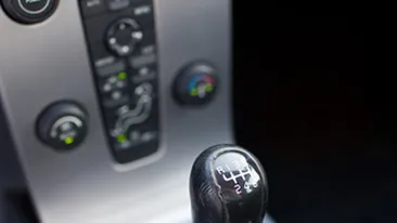 O femeie de 64 de ani din Gorj a dat de sapte ori examenul pentru permisul de conducere!