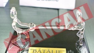 Expozitie de cadouri trasnite pentru politicieni