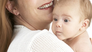 Mamicile, in concediu de crestere a copilului doar un an