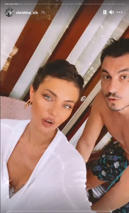 Christina Ich și Alex Pițurcă s-au filmat în momente de tandrețe în Seychelles. Gluma acidă făcută de moldoveancă la adresa logodnicului ei | FOTO