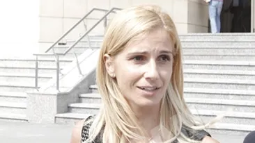 Sotia lui Truica este sfatuita de catre un duhovnic in legatura cu divortul!