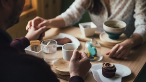 Un tânăr și-a scos iubita la un restaurant din Capitală. Ce a putut să pățească când i s-a adus nota: ”Este efectiv hoție!”