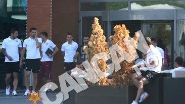 Rapidistii au pregatit la terasa tactica pentru derby-ul cu Steaua! Vezi ce au discutat Pancu si compania si ce surprize le pregatesc rivalilor pentru diseara
