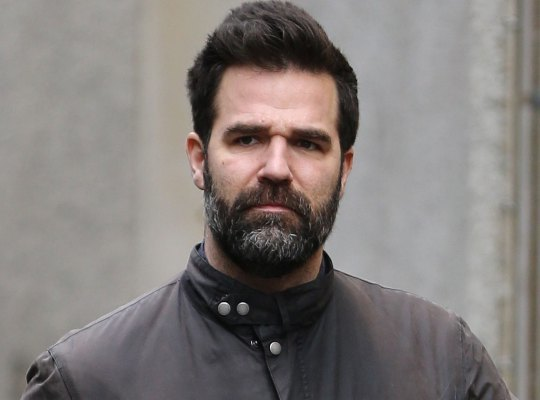 Tragedie! Fiul unui actor celebru, în vârstă de doar doi ani, a murit. Micuţul a fost răpus de cancer