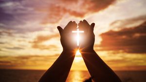 Calendar ortodox miercuri, 12 mai 2021. Ce mare sfânt este prăznuit astăzi + cea mai puternică rugăciune pentru copiii bolnavi