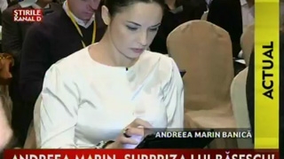 VIDEO Aparitie surpriza! Andreea Marin s-a bagat in seama cu Basescu! A asistat si ea la un forum economic!