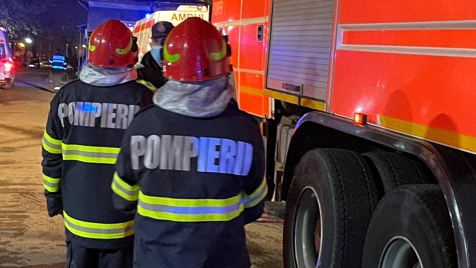 Incendiu violent la Spitalul de Boli Infecțioase din Ploiești. Două persoane au murit, iar alte 20 au fost evacuate