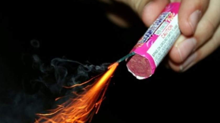 Dramă pentru un român. O petardă i-a explodat în față și... Ce au decis medicii