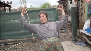 VIDEO| Mărturisirile șocante ale Agafiei despre soțul decedat după ce a băut spirt: „Bine că s-a dus! Că tare am mai tras multe cu el”