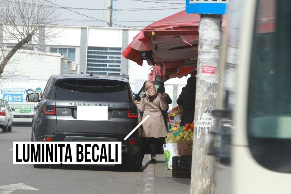 Luminița Becali se pregătește să intre în mașină. Cumpărăturile s-au încheiat