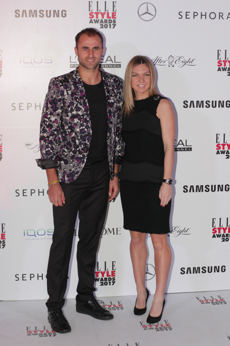 Simona Halep, burtică suspectă la scurt timp după ce şi-a asumat relaţia cu Radu Barbu! Toţi ochii au fost pe tenismenă