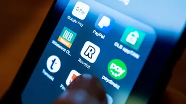 Clienții Revolut pot rămâne fără cont și bani! Este oficial: autoritățile au pus piciorul în prag