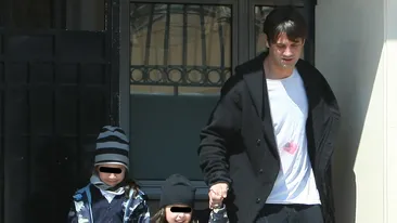 Cristian Chivu s-a transformat total, iar noi avem imaginile! Fostul sportiv jongleaza acum intre copii si nevasta!