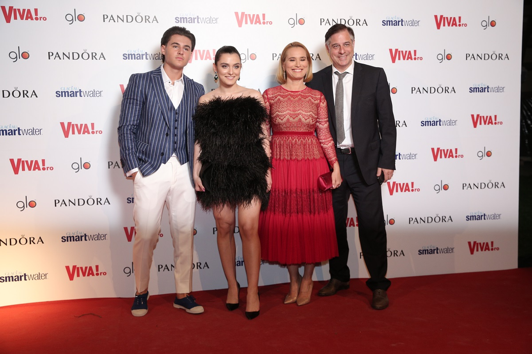 Alexia Eram, cea mai sexy apariție de la petrecerea VIVA! Cum a venit îmbrăcată fiica Andreei Esca